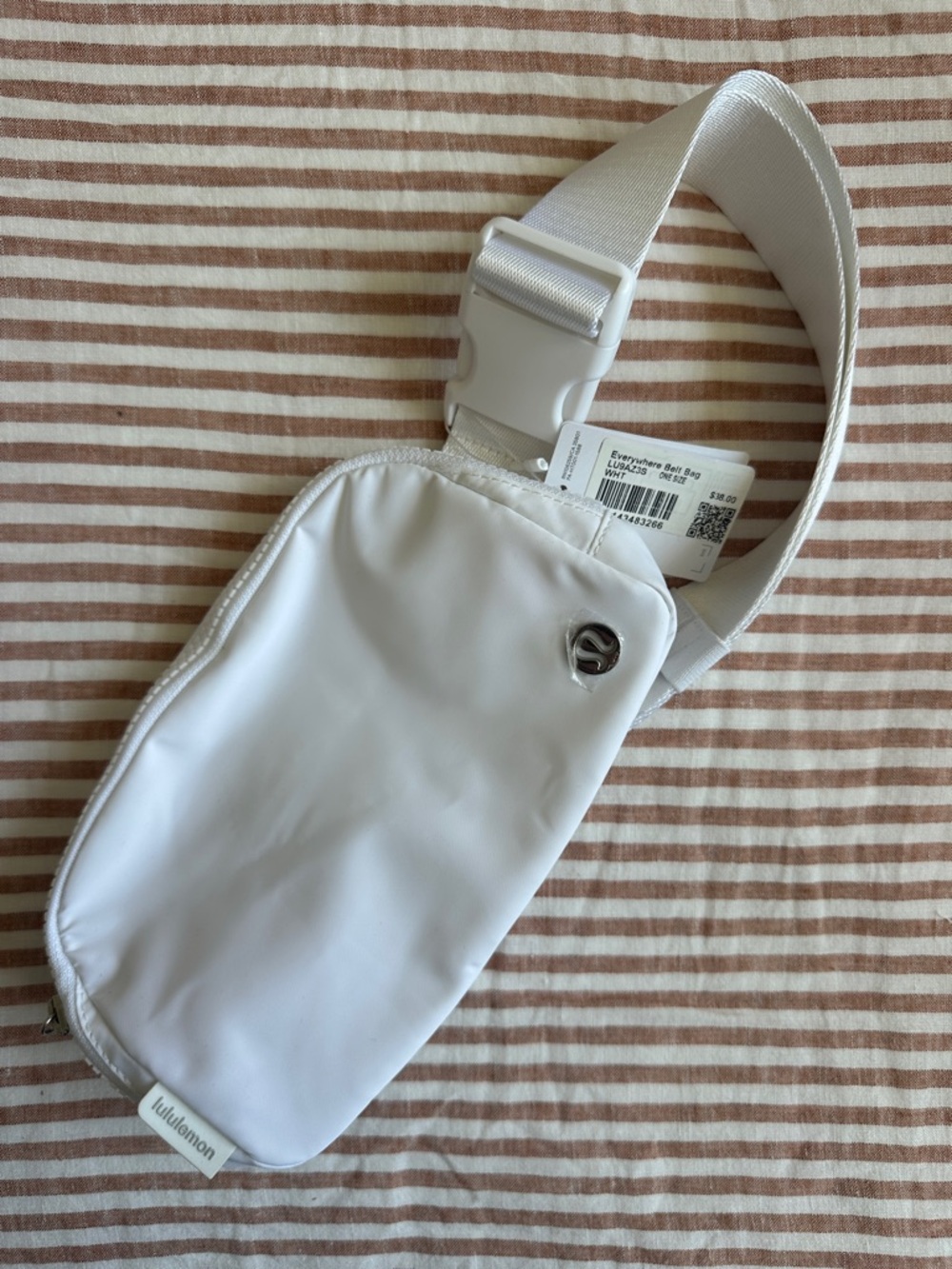 Lululemon Everywhere Belt Bag NWT White Fanny Pack - Picture 3 of 8